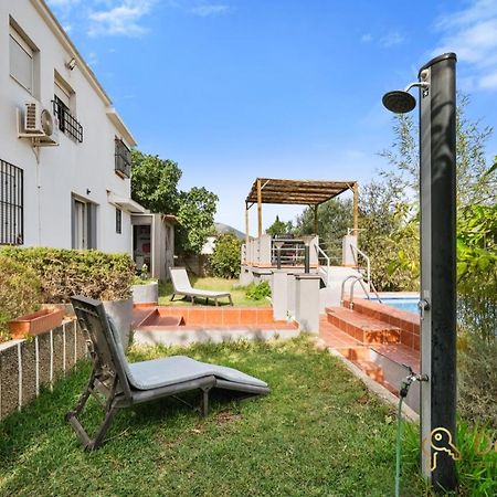 Casa De 2 Dormitorios Con Piscina Privada Y Desayuno Incluido En Alhaurin อาเลาริน เดลา ตอร์เร ภายนอก รูปภาพ