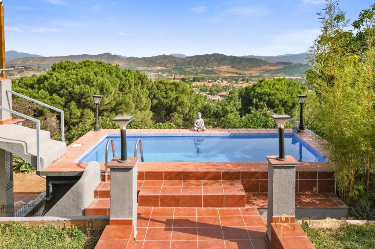 Casa De 2 Dormitorios Con Piscina Privada Y Desayuno Incluido En Alhaurin อาเลาริน เดลา ตอร์เร ภายนอก รูปภาพ