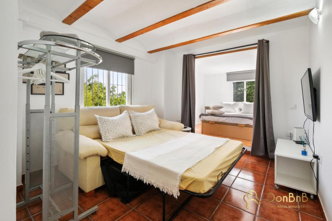 Casa De 2 Dormitorios Con Piscina Privada Y Desayuno Incluido En Alhaurin อาเลาริน เดลา ตอร์เร ภายนอก รูปภาพ