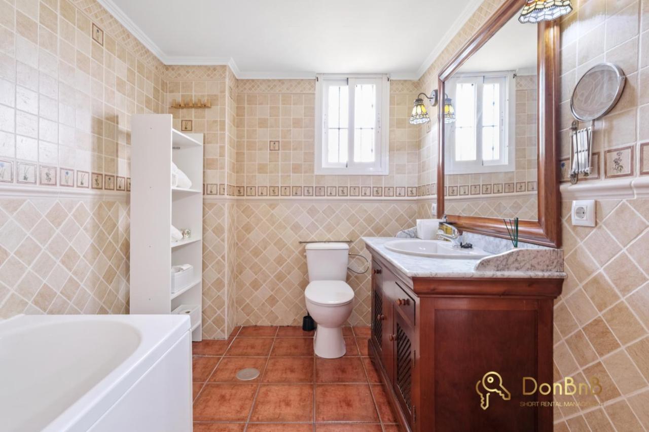 Casa De 2 Dormitorios Con Piscina Privada Y Desayuno Incluido En Alhaurin อาเลาริน เดลา ตอร์เร ภายนอก รูปภาพ
