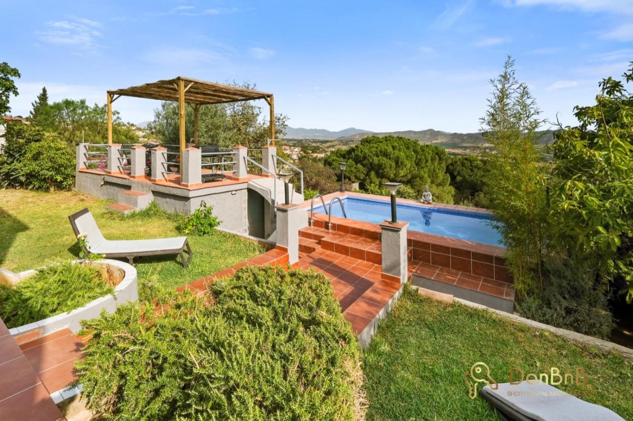 Casa De 2 Dormitorios Con Piscina Privada Y Desayuno Incluido En Alhaurin อาเลาริน เดลา ตอร์เร ภายนอก รูปภาพ